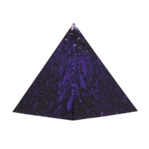 Orgonite piramide shungiet, lapis lazuli met maria magdelena lemurian kristalpunt gewikkeld in koper met kleur zwart, blauw MSOP-GGPSLL15121 Zijaanzicht