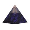 Orgonite piramide shungiet, lapis lazuli met maria magdelena lemurian kristalpunt gewikkeld in koper met kleur zwart, blauw MSOP-GOPSLL15117 Zijaanzicht